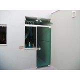 porta pivotante em vidro laminado em Santos